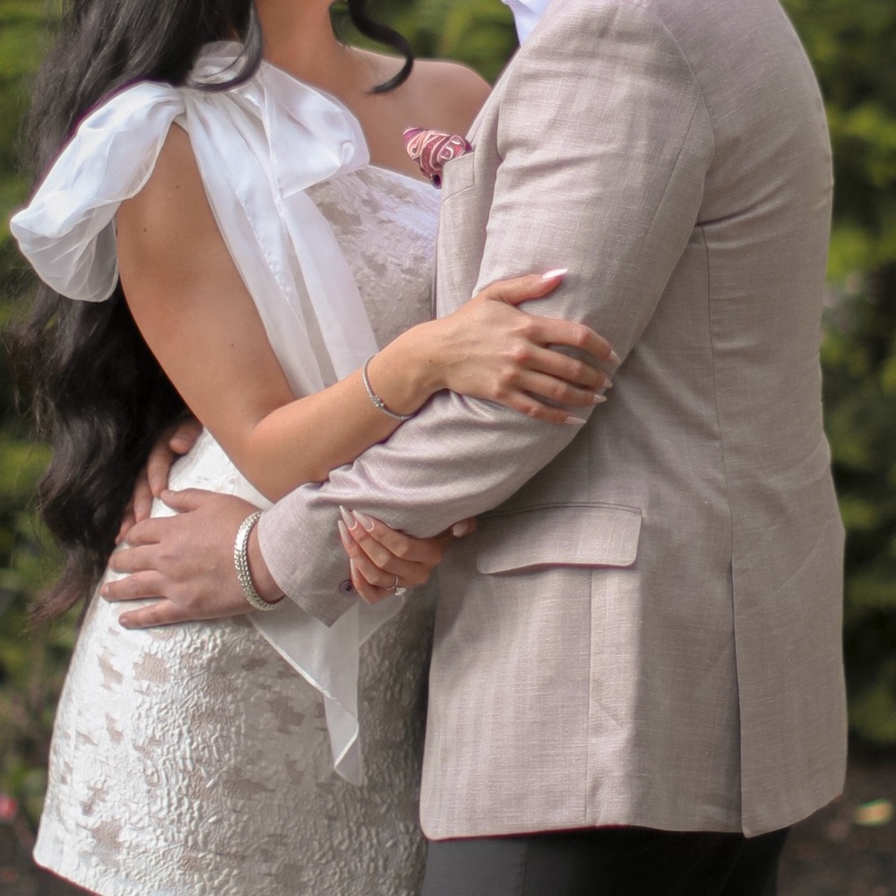 ELLIATT APRIL DRESS IN IVORY - Picture 5 of 10